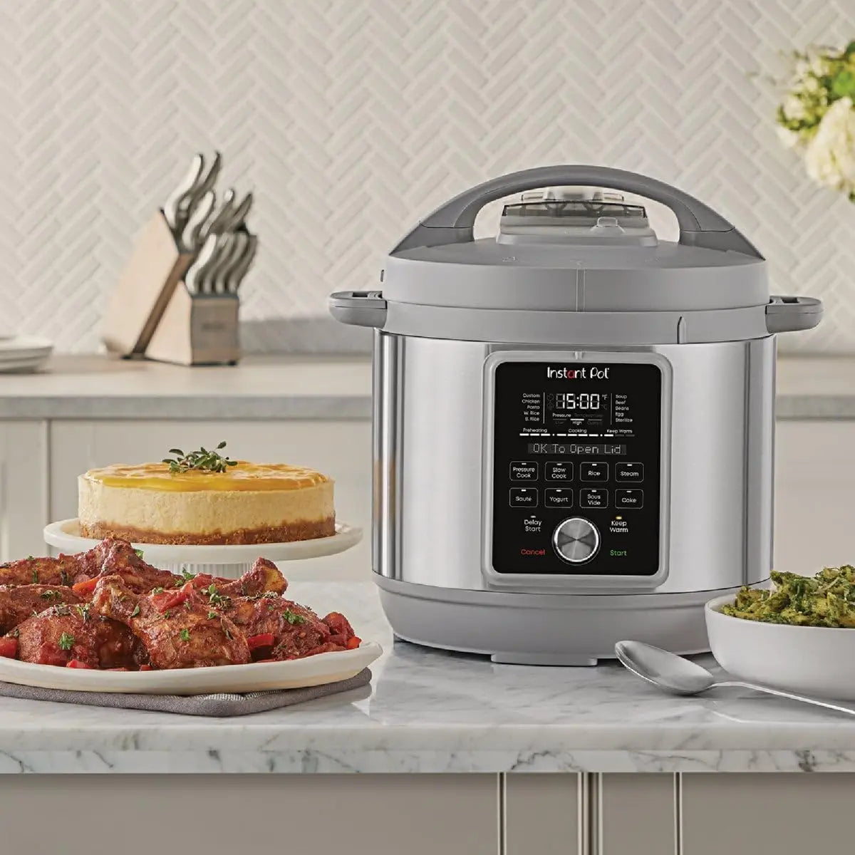 Plus, autocuiseur électrique silencieux 9 en 1 de 8 litres, cuiseur à riz lent, cuiseur vapeur, sauté, yaourtière, plus chaud et stérilisateur