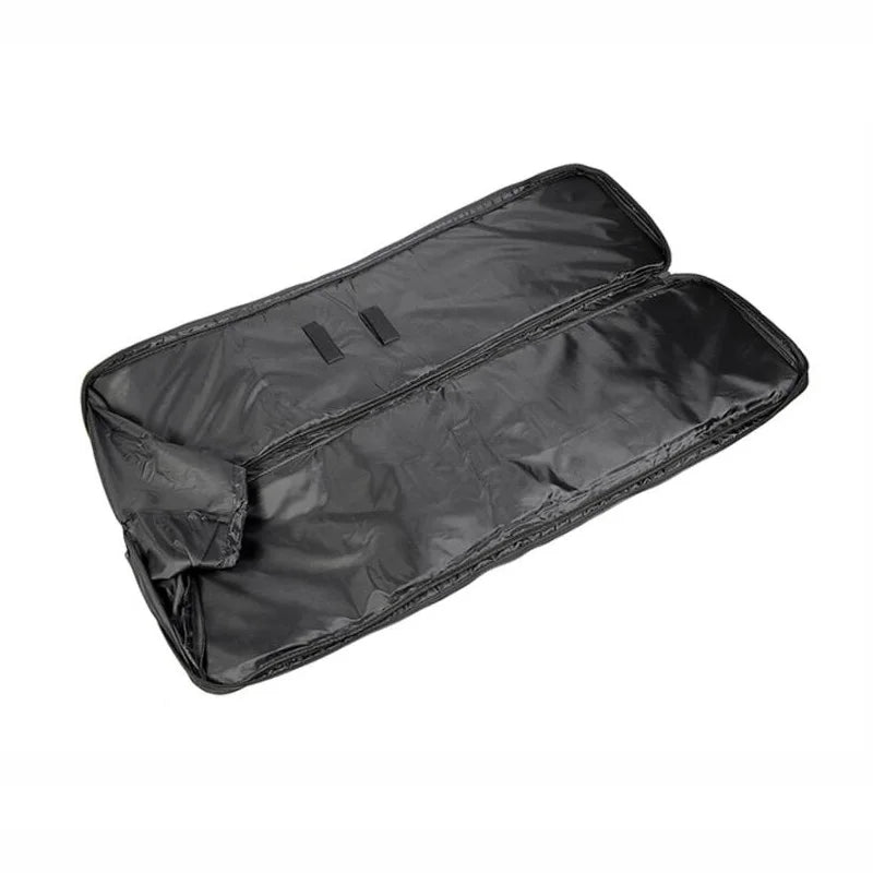 Housse de protection noire pour clavier ou instrument portable, idéale pour transport et rangement sécurisé.