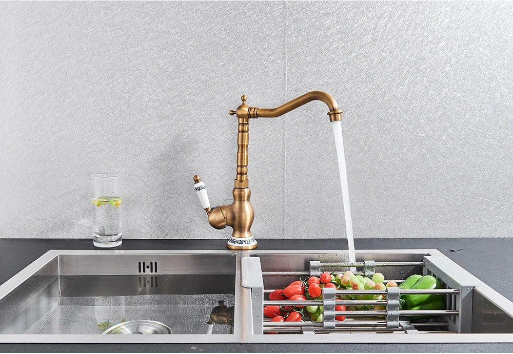 Robinet de lavabo moderne en laiton antique avec poignée en céramique, mitigeur de salle de bain, monté sur le pont, robinets d'eau chaude et froide de cuisine à 360 °, grue