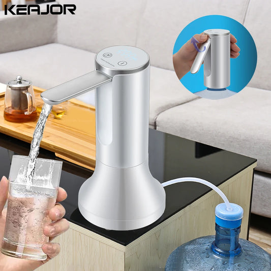 Distributeur d'eau électrique KEAJOR avec pompe sans fil, versement dans un verre, idéal pour la maison