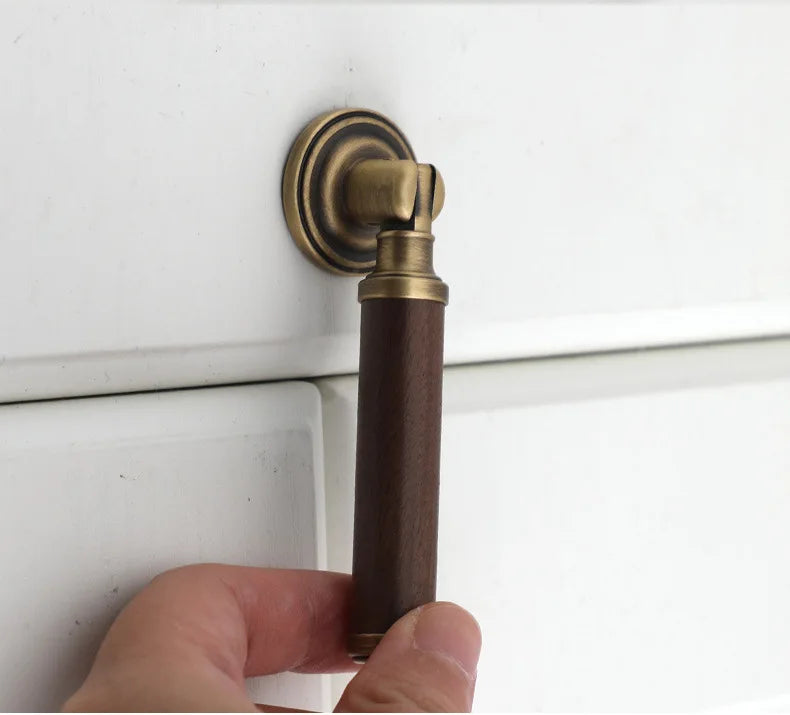 Nouvelle poignée de porte d'armoire en noyer de style chinois – Bouton rond monotrou en laiton et bois nordique en or pour tiroirs et meubles
