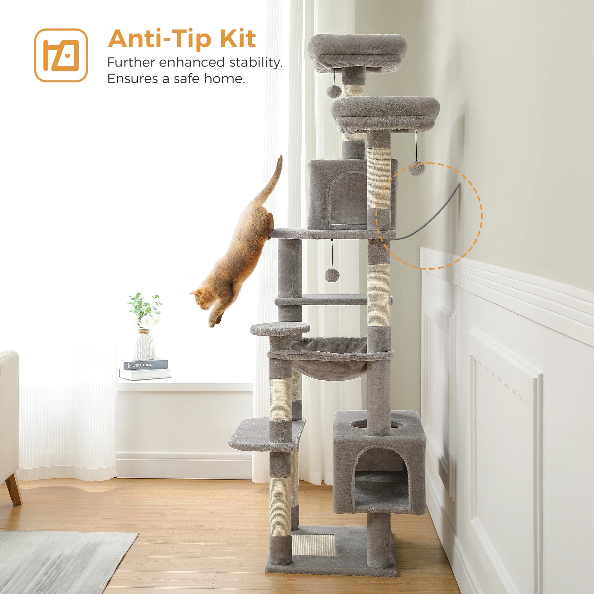 Arbre à chat gris avec kit anti-basculement, plateformes et griffoirs pour chat en sécurité à la maison